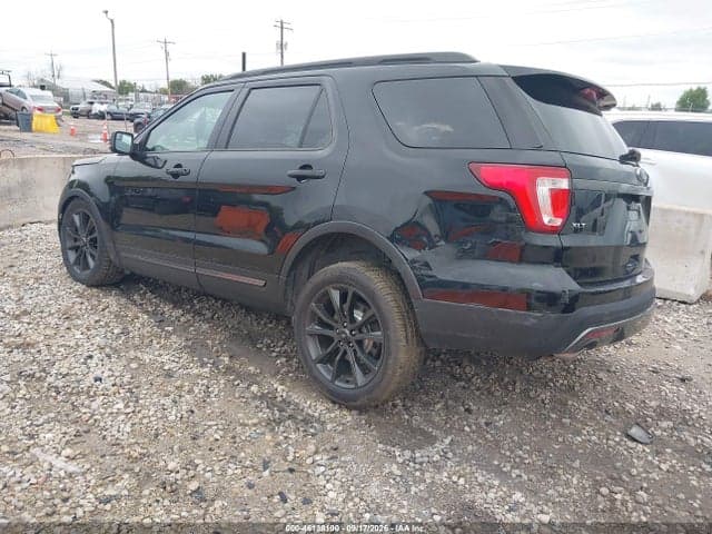 2017 FORD EXPLORER XLT 3