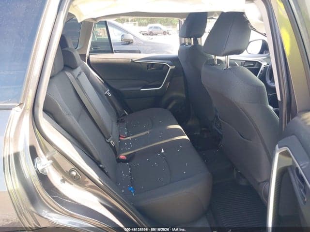 2024 TOYOTA RAV4 LE 8