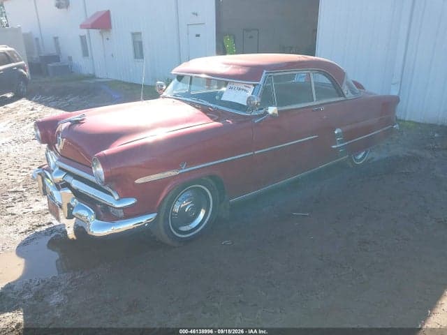 1953 FORD CRESTLINE VICTORIA 2