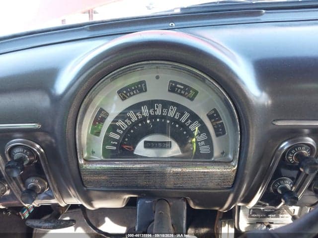 1953 FORD CRESTLINE VICTORIA 7