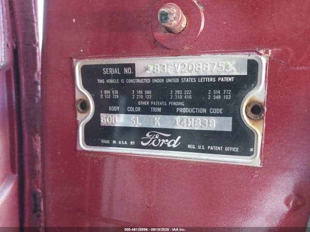 1953 FORD CRESTLINE VICTORIA 9