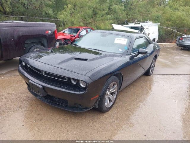 2018 DODGE CHALLENGER SXT 2