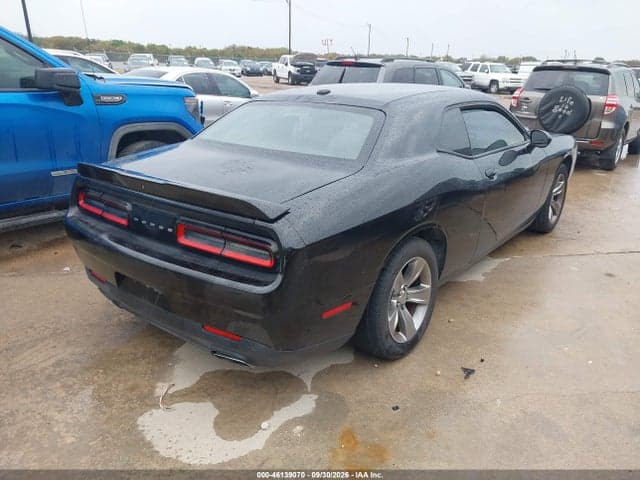2018 DODGE CHALLENGER SXT 4