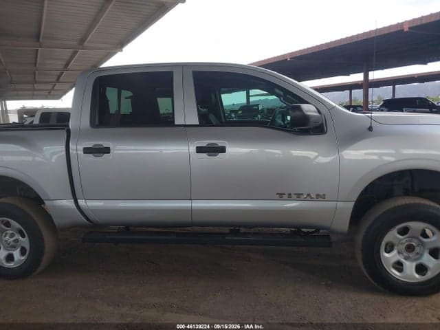 2017 NISSAN TITAN S 11