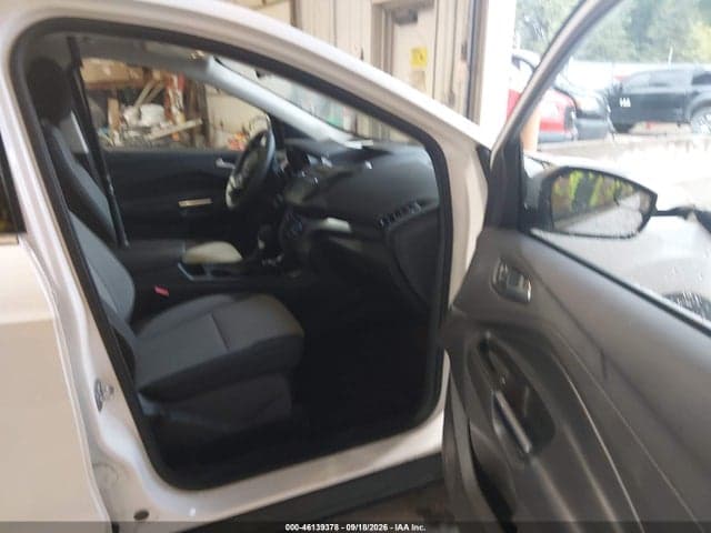 2017 FORD ESCAPE SE 5