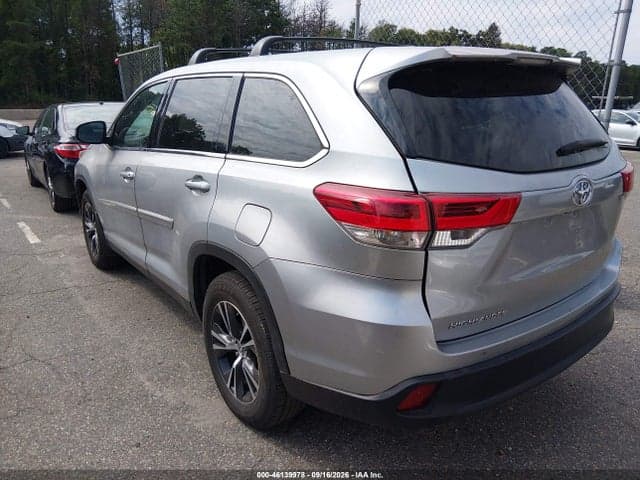2019 TOYOTA HIGHLANDER LE 3