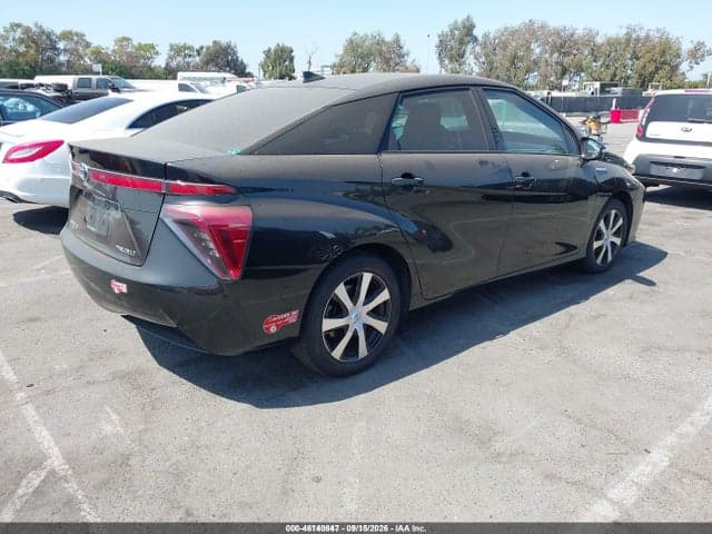 2017 TOYOTA MIRAI 4