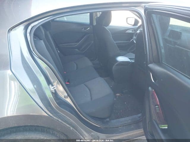 2017 MAZDA MAZDA3 SPORT 8