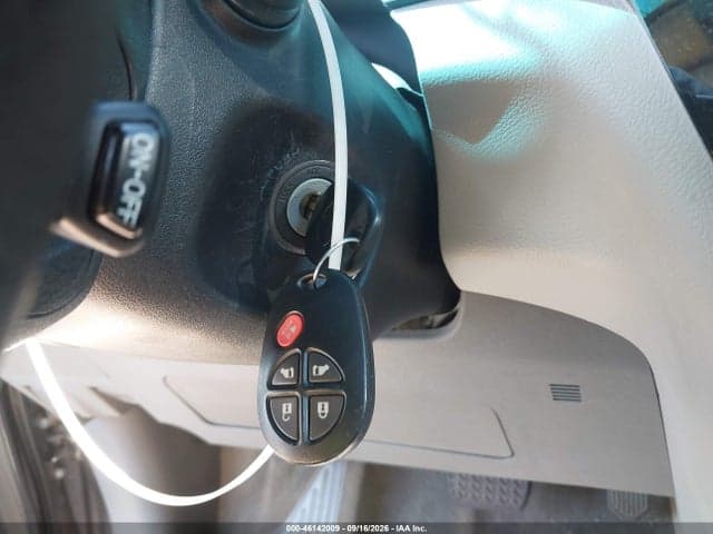 2017 TOYOTA SIENNA LE 8 PASSENGER 11