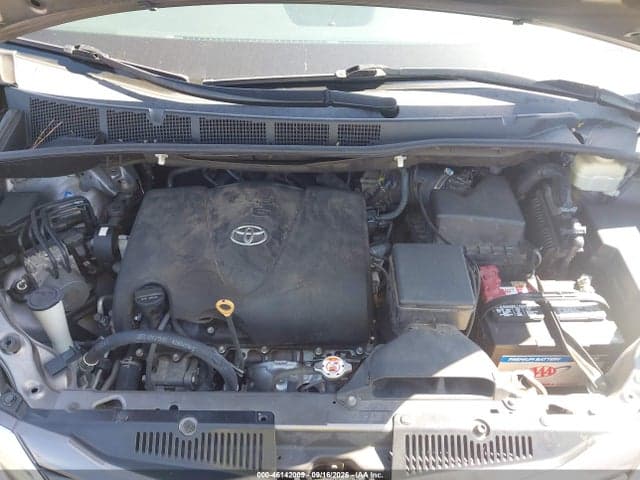 2017 TOYOTA SIENNA LE 8 PASSENGER 10
