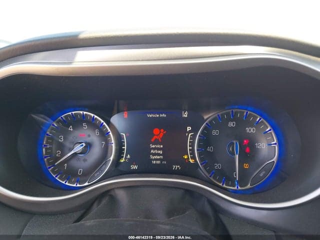 2025 CHRYSLER VOYAGER LX 7