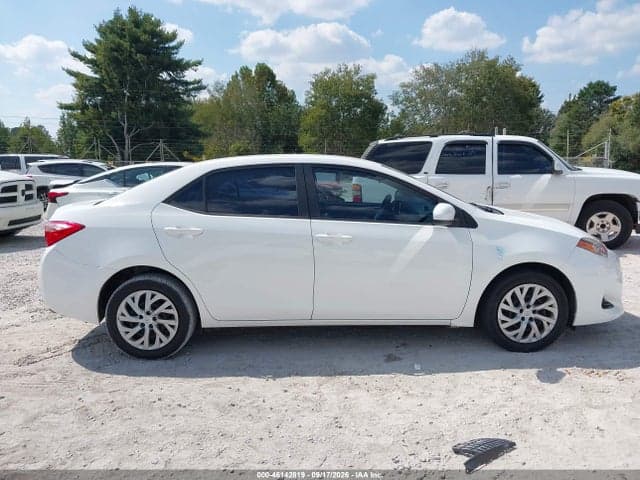 2017 TOYOTA COROLLA LE 13
