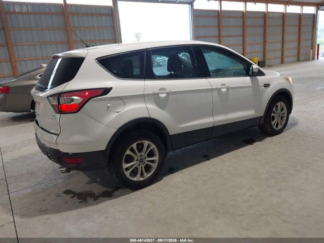 2017 FORD ESCAPE SE 4