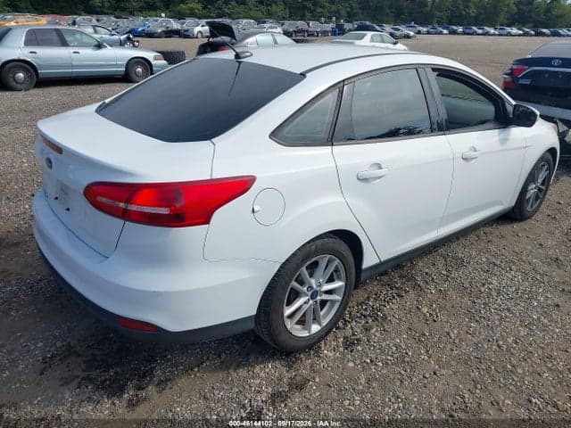 2017 FORD FOCUS SE 4