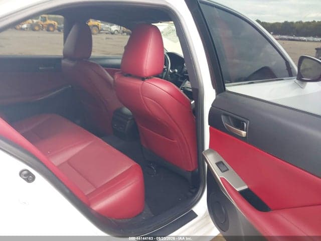 2017 LEXUS IS 300 8