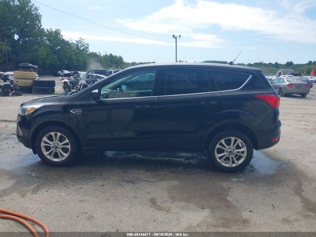 2019 FORD ESCAPE SE 16