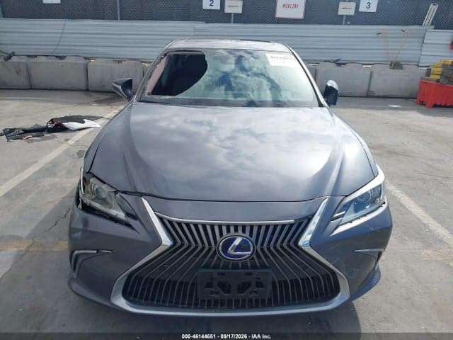 2020 LEXUS ES 300H 12