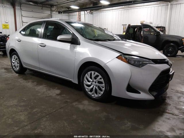2017 TOYOTA COROLLA LE 1