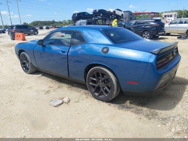 2022 DODGE CHALLENGER SXT 3