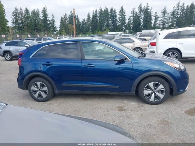 2017 KIA NIRO EX 14