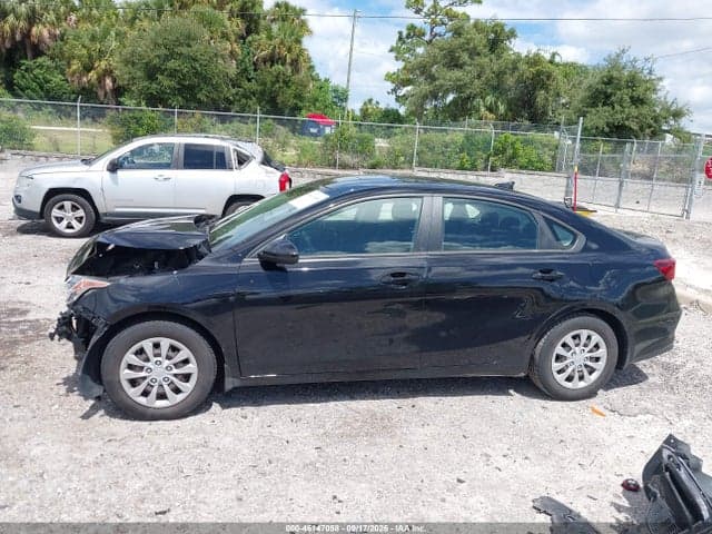 2021 KIA FORTE FE 14