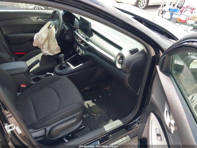 2021 KIA FORTE FE 5