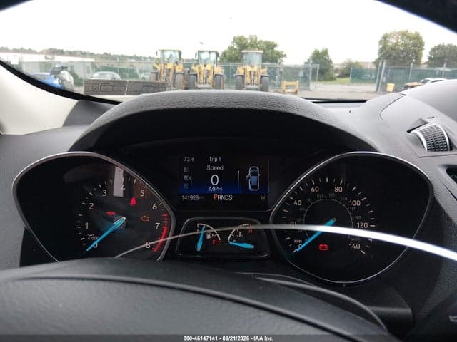 2017 FORD ESCAPE SE 7