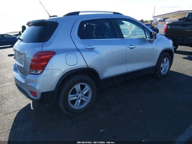 2019 CHEVROLET TRAX LT 4
