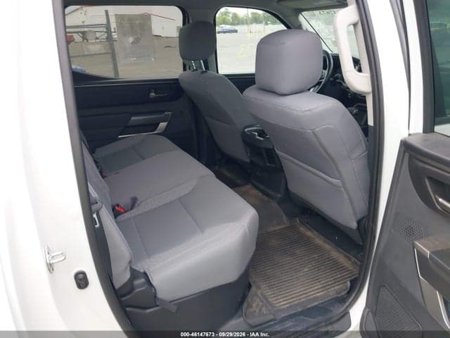 2024 TOYOTA TUNDRA SR5 8