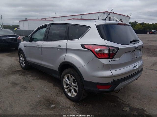 2017 FORD ESCAPE SE 3