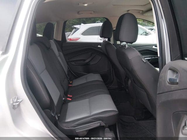 2017 FORD ESCAPE SE 8