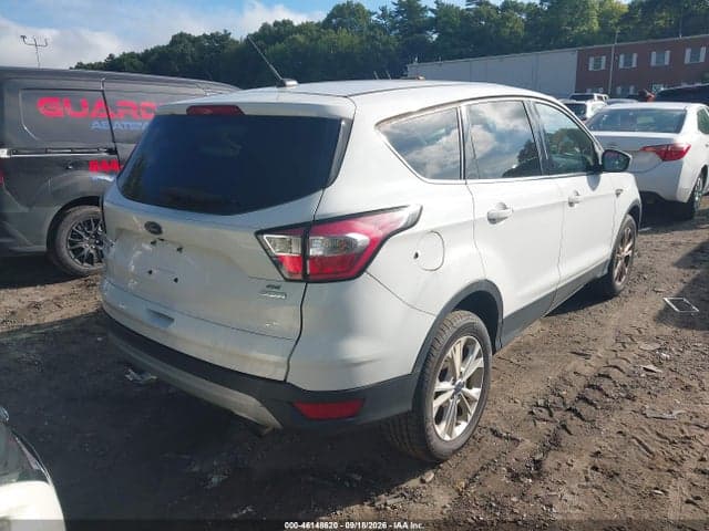 2017 FORD ESCAPE SE 4