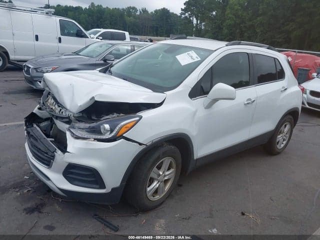 2017 CHEVROLET TRAX LT 2