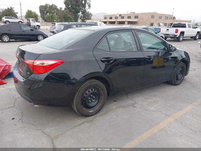 2017 TOYOTA COROLLA LE 4