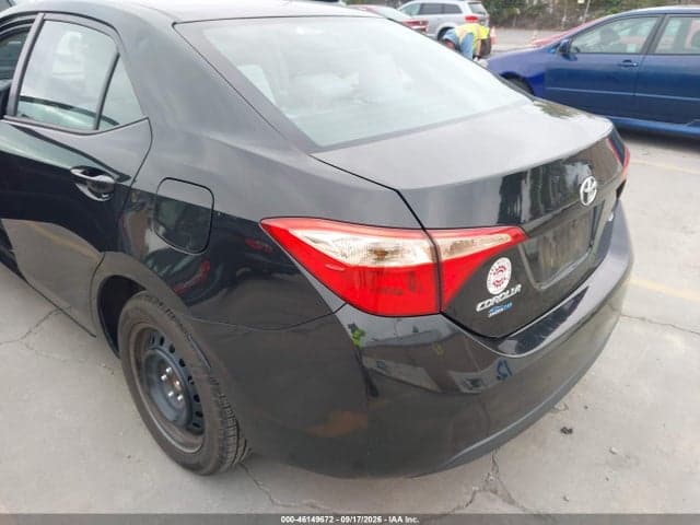 2017 TOYOTA COROLLA LE 6