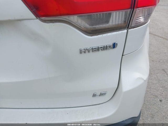2017 TOYOTA HIGHLANDER HYBRID LE 16
