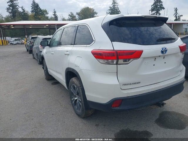 2017 TOYOTA HIGHLANDER HYBRID LE 3