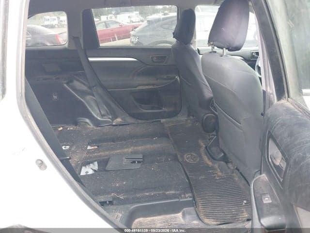 2017 TOYOTA HIGHLANDER HYBRID LE 8