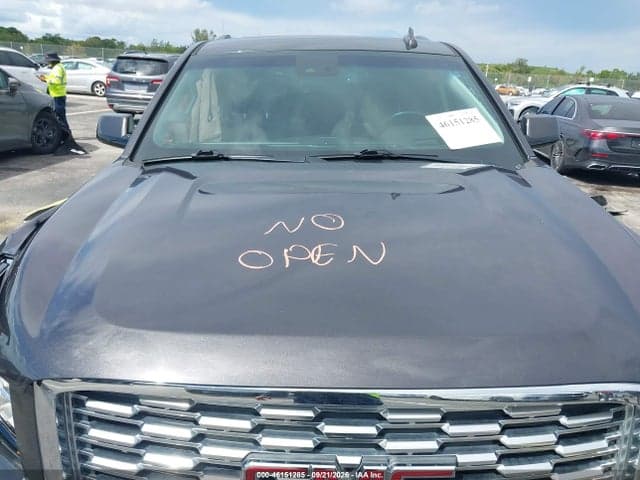 2018 GMC YUKON DENALI 10