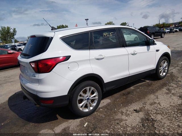 2019 FORD ESCAPE SE 4