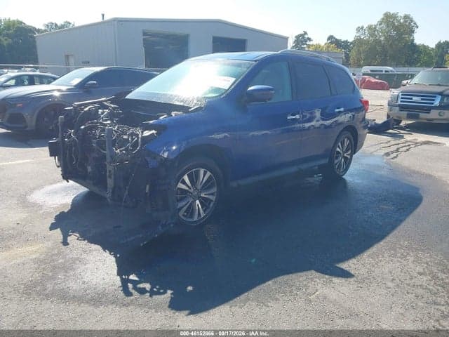 2017 NISSAN PATHFINDER SL 2