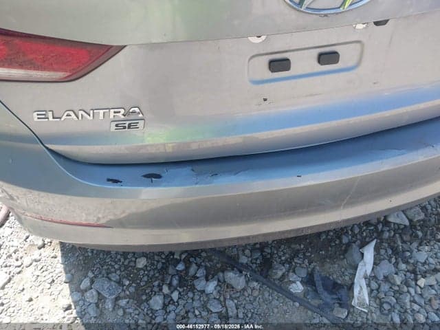 2017 HYUNDAI ELANTRA SE 6