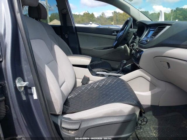 2017 HYUNDAI TUCSON SE 5