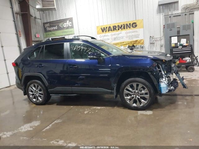 2025 TOYOTA RAV4 XLE PREMIUM 14