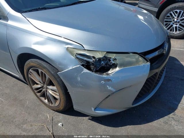 2017 TOYOTA CAMRY SE 6