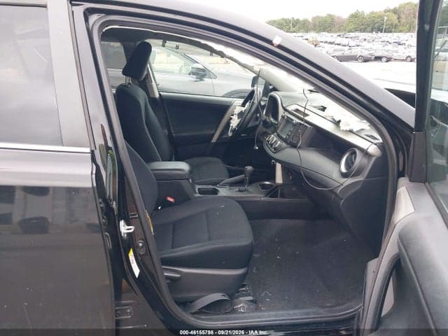 2017 TOYOTA RAV4 LE 5