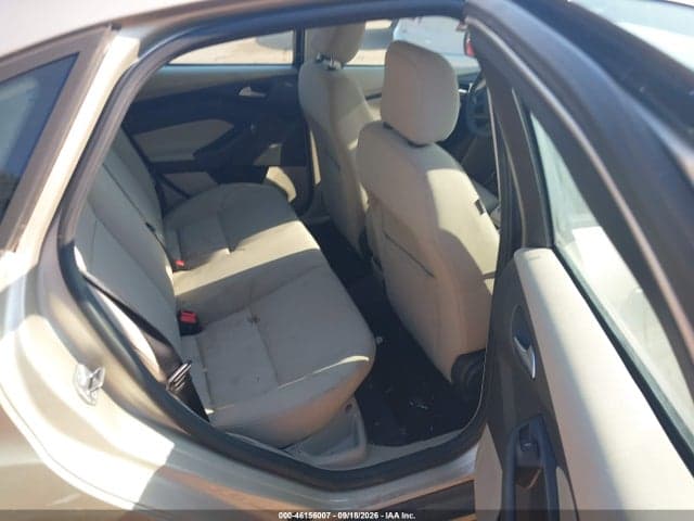 2017 FORD FOCUS SE 8
