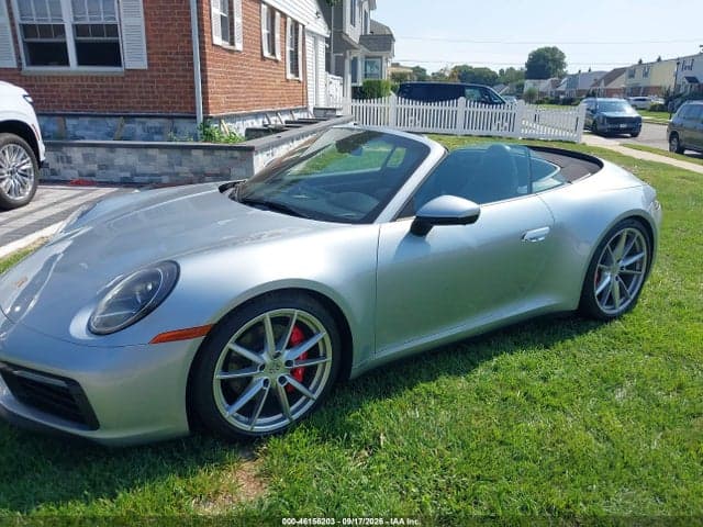 2022 PORSCHE 911 CARRERA 4 GTS 18