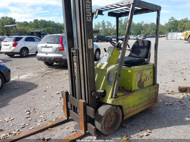 1980 CLARK TM15S FORKLIFT 2