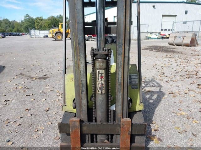 1980 CLARK TM15S FORKLIFT 12